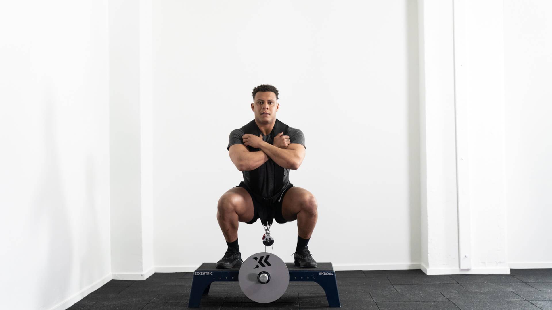 kBox Harness Squat