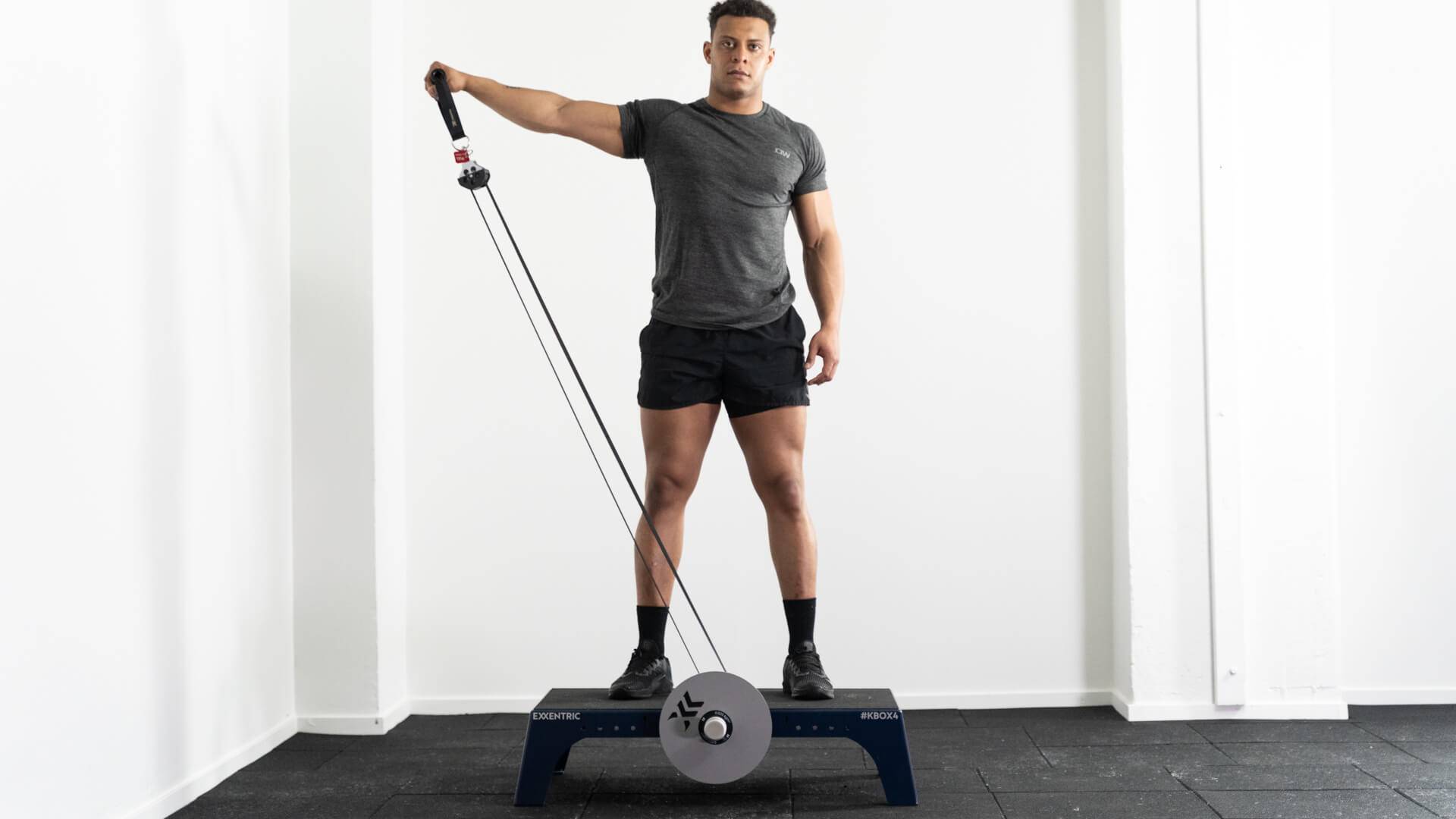 kBox4 Single Arm Lateral Side Raise